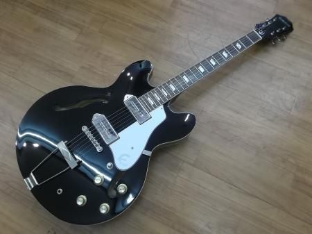 中古品 Epiphone CASINO Ebony w/ハードケース - 奈良市のギター