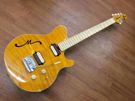 中古品 MUSIC MAN Axis Super Sport Semi-Hollow Body Translucent ...