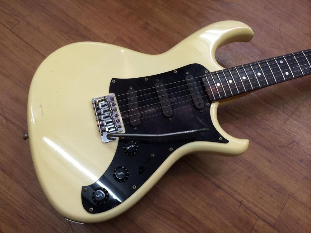 中古品 AriaproⅡ RS Special-V White サマーセール対象品！8/31まで！ - Sunshine Guitar （サンシャイン ギター）- 奈良市のギターレッスン、販売、買取、修理はおまかせください