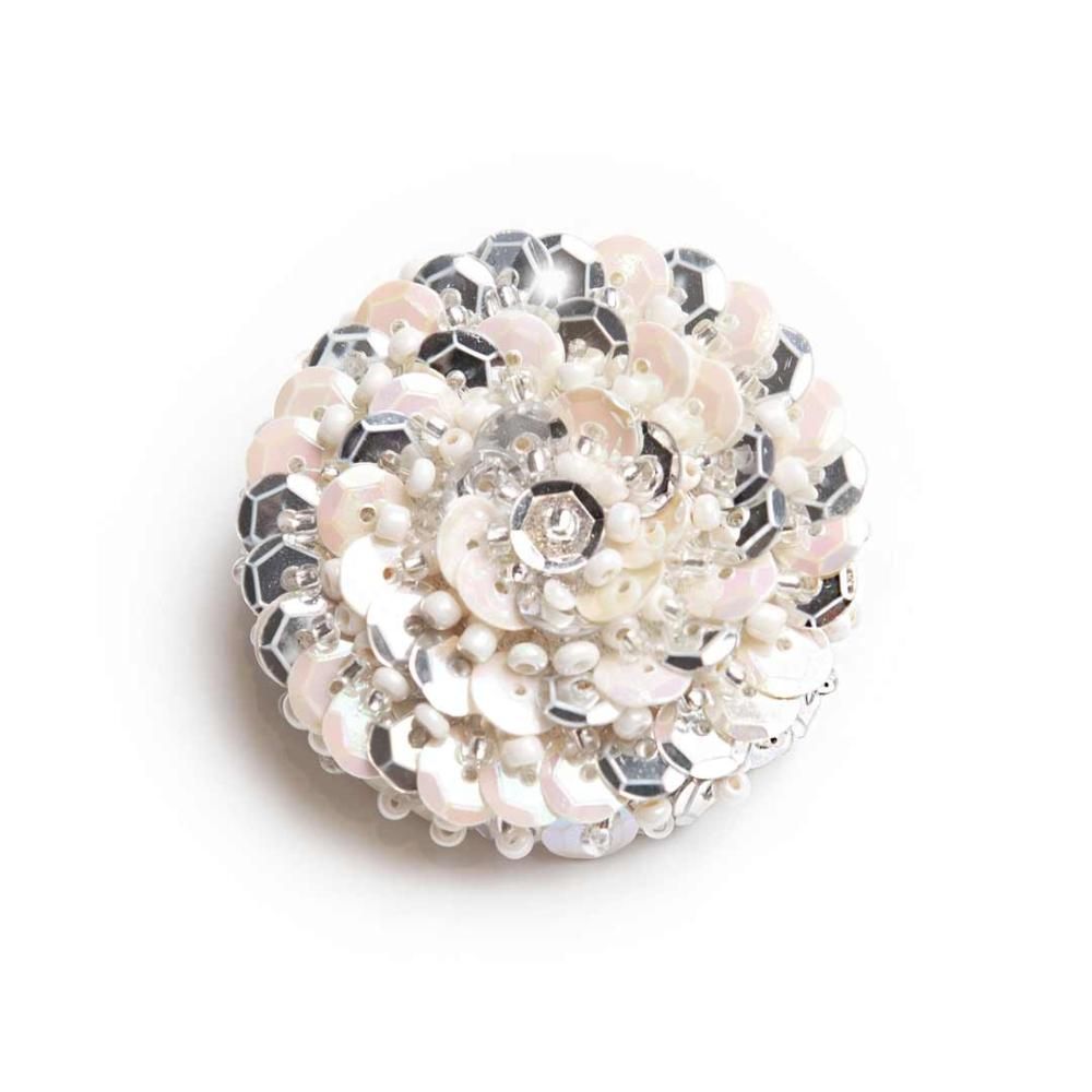 華やかさをプラス♪【Dior】Lily of the Valley ブローチ (Dior/アクセサリーその他)  V1013HOMGM_D009【BUYMA】