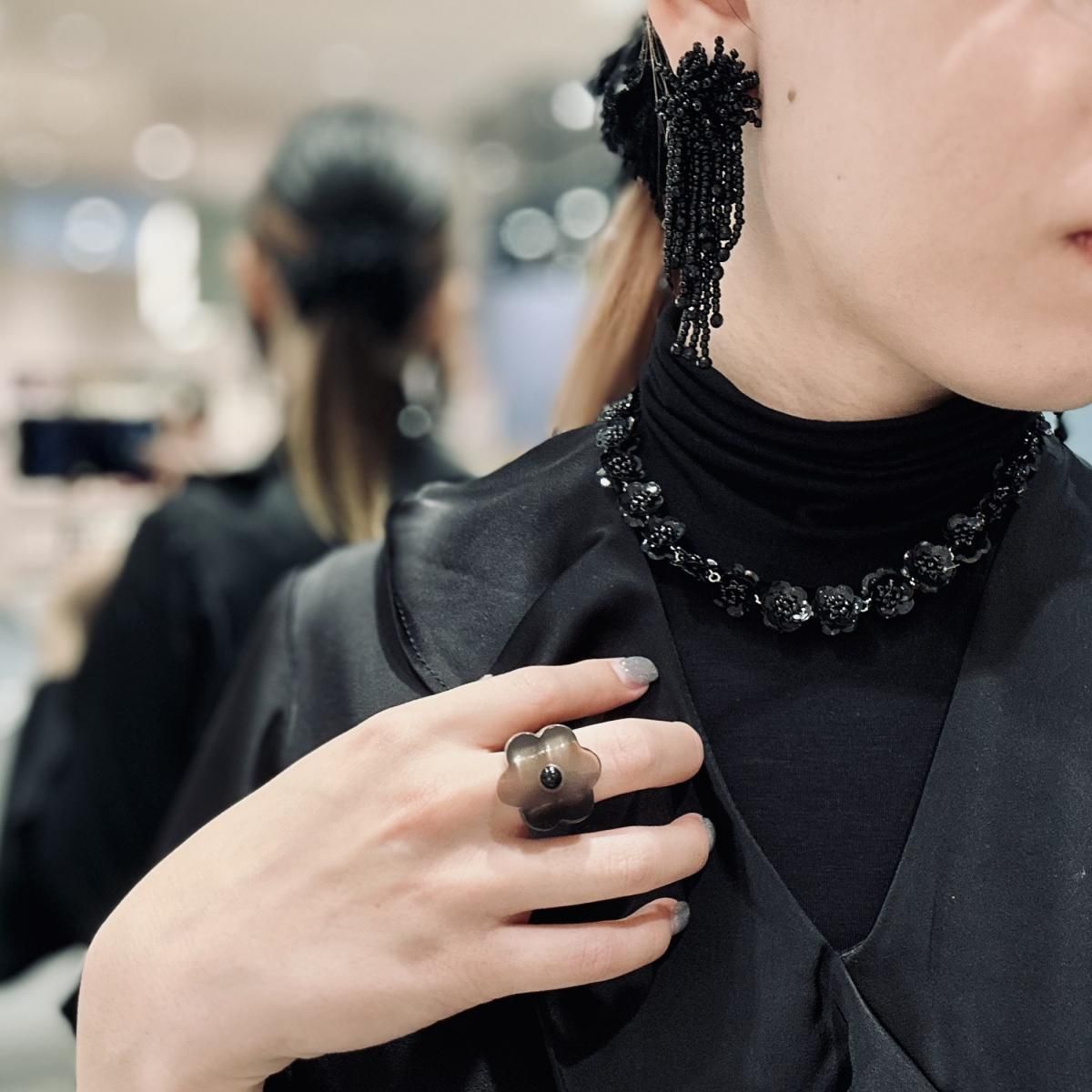 FIFI NECKLACE BLACK - designsix ONLINE SHOP