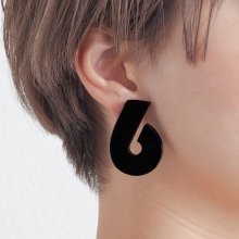 6 EARRING BLACK
