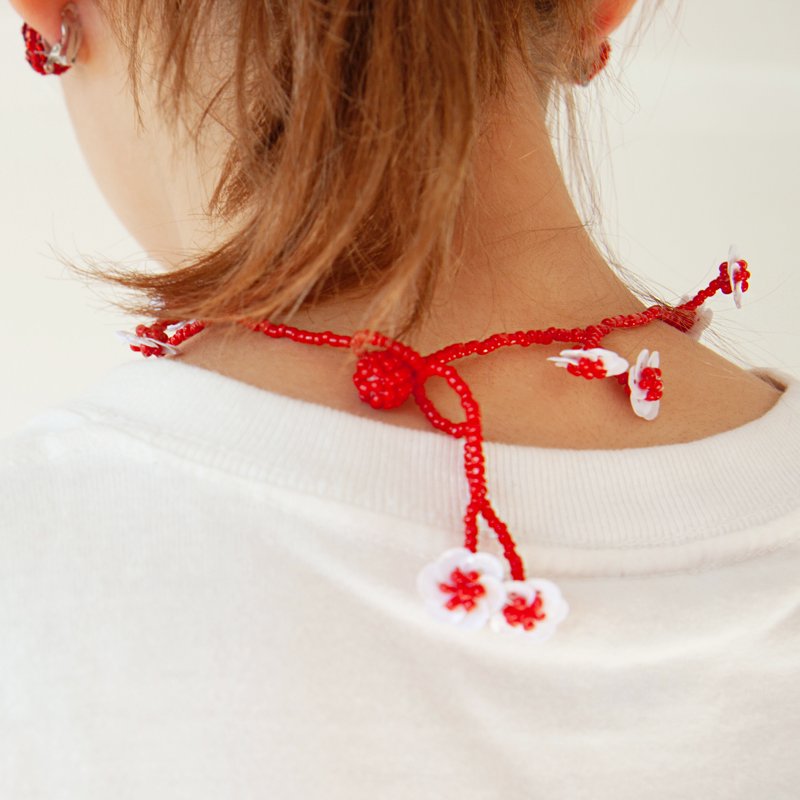 FLOWER FIELD NECKLACE RED WHITE - designsix ONLINE SHOP