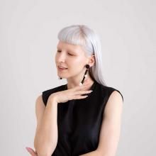 POPPO EARRING BLACK PEARL