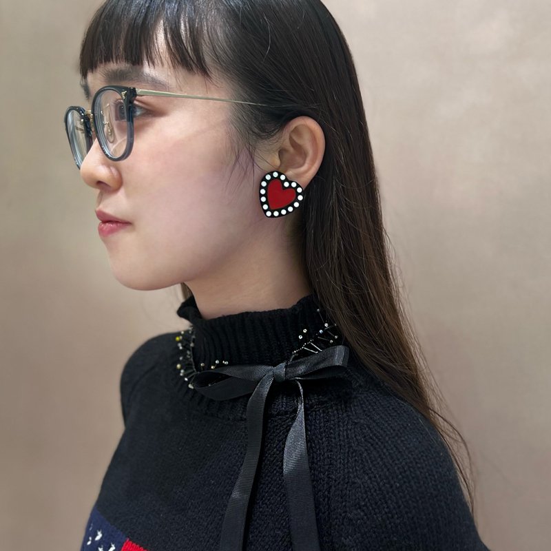 IN THE HEART EARRING BLACK RED - designsix ONLINE SHOP