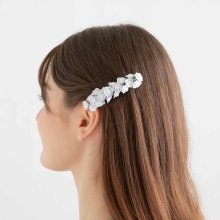<img class='new_mark_img1' src='https://img.shop-pro.jp/img/new/icons8.gif' style='border:none;display:inline;margin:0px;padding:0px;width:auto;' />FLOWER FIELD BARRETTE CLEAR GREEN WHITE