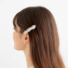 <img class='new_mark_img1' src='https://img.shop-pro.jp/img/new/icons8.gif' style='border:none;display:inline;margin:0px;padding:0px;width:auto;' />STONE BARRETTE SILVER