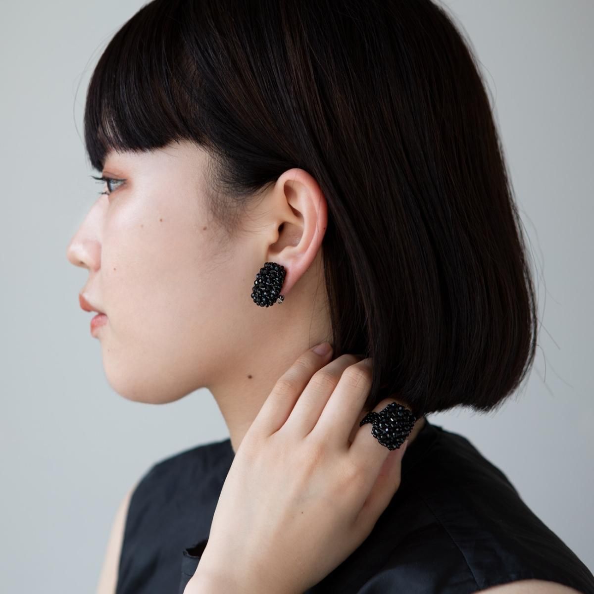 GEM EARRING BLACK BLACK - designsix ONLINE SHOP