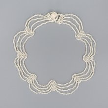 <img class='new_mark_img1' src='https://img.shop-pro.jp/img/new/icons8.gif' style='border:none;display:inline;margin:0px;padding:0px;width:auto;' />HALF JADE NECKLACE PEARL