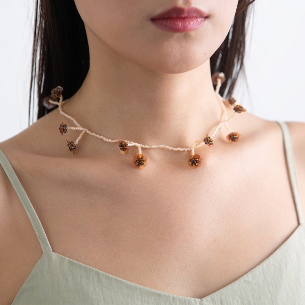 FLOWER FIELD NECKLACE CREAM BROWN - designsix ONLINE SHOP