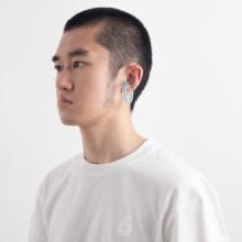 LOOP EAR CUFF CLEAR BLUE