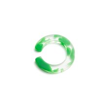 <img class='new_mark_img1' src='https://img.shop-pro.jp/img/new/icons8.gif' style='border:none;display:inline;margin:0px;padding:0px;width:auto;' />C EAR CUFF GREEN SMOKE