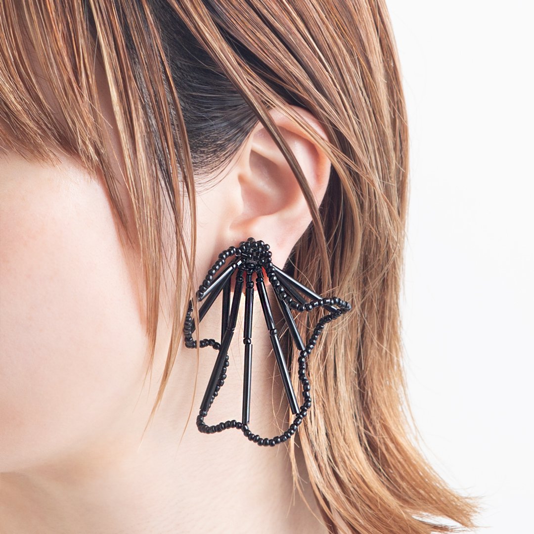 SKIRT EARRING BLACK - designsix ONLINE SHOP