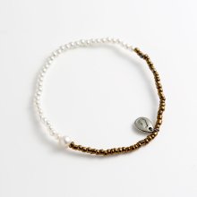 <img class='new_mark_img1' src='https://img.shop-pro.jp/img/new/icons8.gif' style='border:none;display:inline;margin:0px;padding:0px;width:auto;' />SOLO BRACELET FIG PEARL