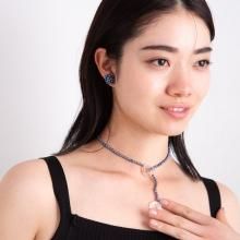 PETITE PEARL LOOP NECKLACE BLUE PEARL RICH GOLD