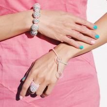 PETITE PEARL SUKI BRACELET PINK PEARL EMERALD