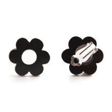 <img class='new_mark_img1' src='https://img.shop-pro.jp/img/new/icons8.gif' style='border:none;display:inline;margin:0px;padding:0px;width:auto;' />LARGE GERA EARRING BLACK WHITE