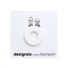 <img class='new_mark_img1' src='https://img.shop-pro.jp/img/new/icons8.gif' style='border:none;display:inline;margin:0px;padding:0px;width:auto;' />֥meets bonponۤޤ&#12316; brooch WHITE