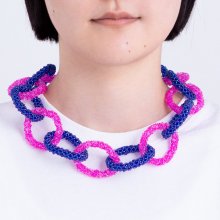 <img class='new_mark_img1' src='https://img.shop-pro.jp/img/new/icons8.gif' style='border:none;display:inline;margin:0px;padding:0px;width:auto;' />LARGE BE CHAIN NECKLACE CLEAR PINK BLUE