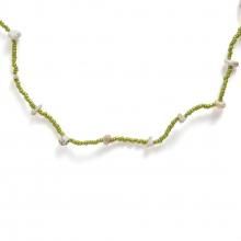 <img class='new_mark_img1' src='https://img.shop-pro.jp/img/new/icons8.gif' style='border:none;display:inline;margin:0px;padding:0px;width:auto;' />SAPI NECKLACE LEAF GREEN NATURAL