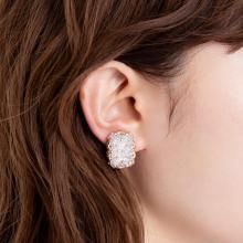 <img class='new_mark_img1' src='https://img.shop-pro.jp/img/new/icons8.gif' style='border:none;display:inline;margin:0px;padding:0px;width:auto;' />GEM EARRING CHAMPAGNE PINK SILVER