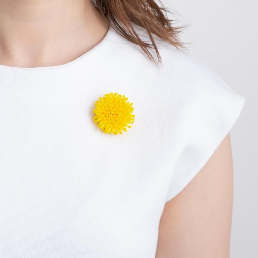 NOVA BROOCH MUSTARD - designsix ONLINE SHOP