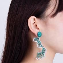 <img class='new_mark_img1' src='https://img.shop-pro.jp/img/new/icons8.gif' style='border:none;display:inline;margin:0px;padding:0px;width:auto;' />HEMMING EARRING GREEN MILKY WHITE