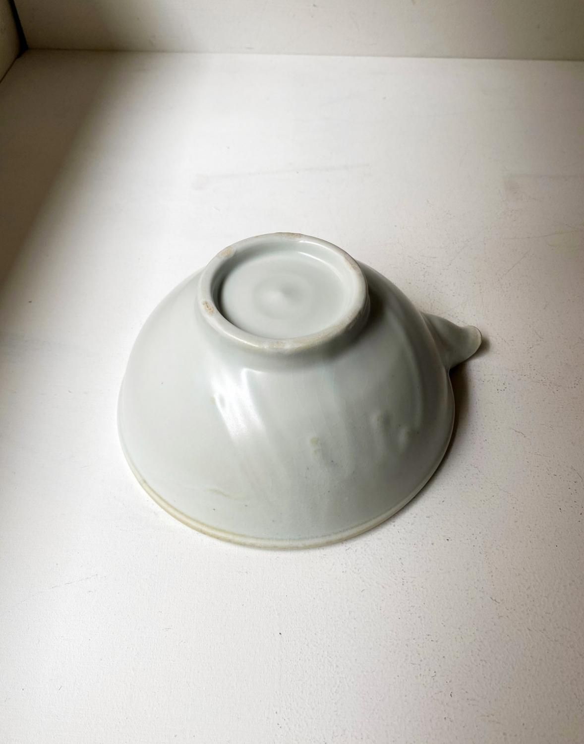 白磁六寸片口鉢 ／ 亀田 大介 - 木と根 kitone