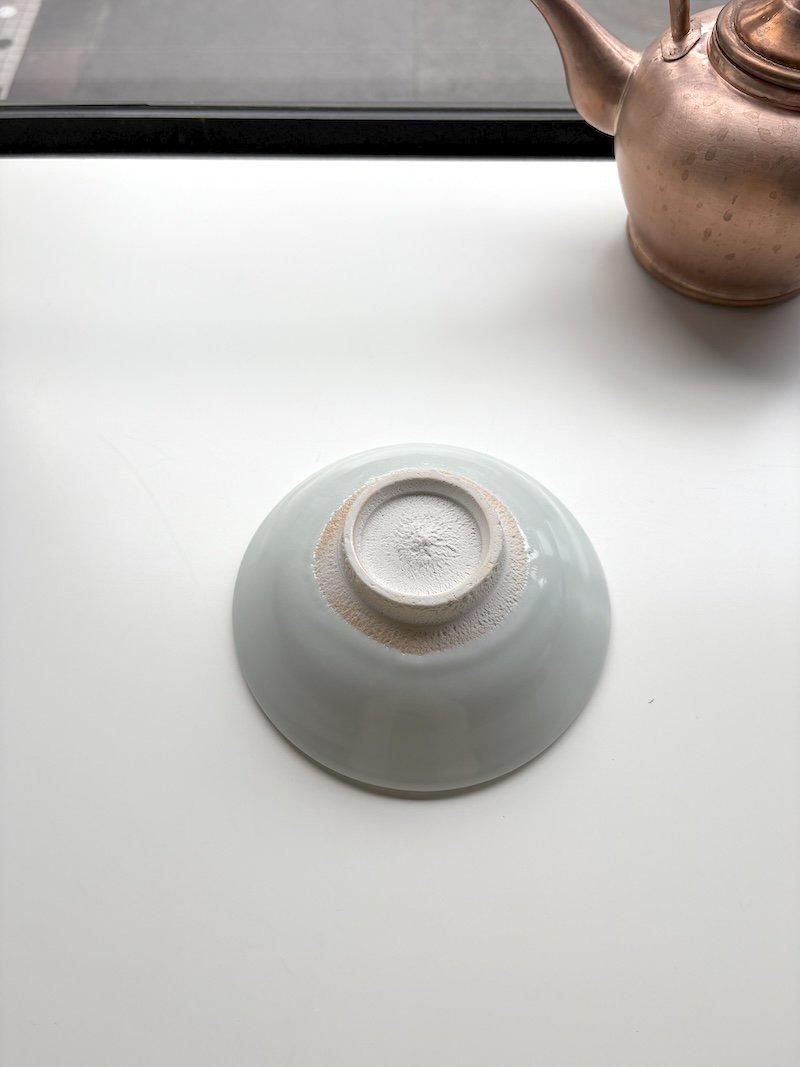 白磁六寸鉢 ／ 亀田 大介 - 木と根 kitone