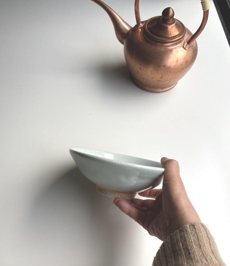 白磁六寸鉢 ／ 亀田 大介 - 木と根 kitone