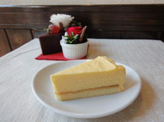 チーズケーキ カット パティシエール片桐のピュアなおもてなし 手作り焼き菓子店 Ciel