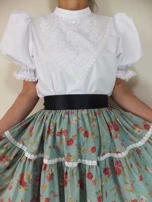 フォークダンス衣装◆スタンドカラー小さなモチーフ付きブラウス13 - オリジナル衣装のお店　しゅくらん