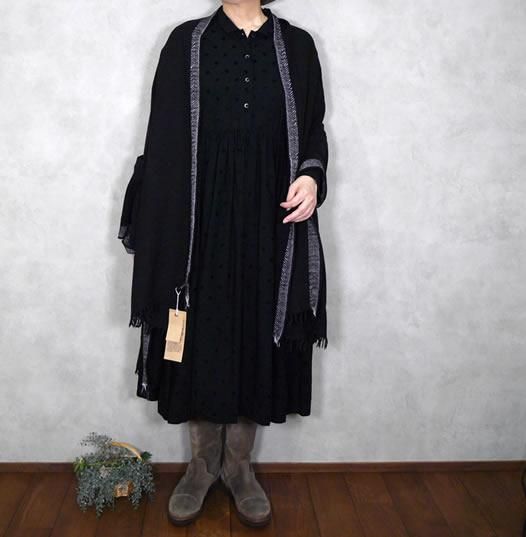 maison de soil Wool Silk Big Selvedge Stole