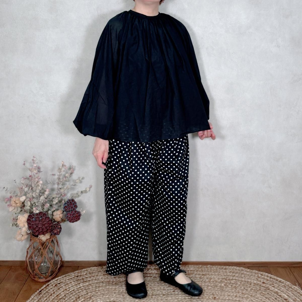 美品 ヴェリテクール レースギャザーブラウス ST-193 ブラック Veritecoeur(ヴェリテクール) コットンギャザーブラウス(ST-193