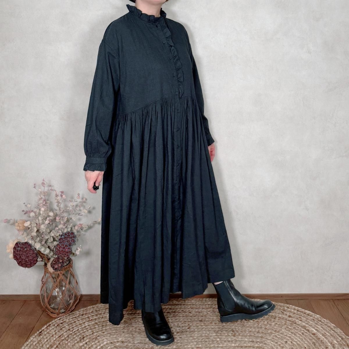 <img class='new_mark_img1' src='https://img.shop-pro.jp/img/new/icons11.gif' style='border:none;display:inline;margin:0px;padding:0px;width:auto;' />maison de soil ᥾ɥ/ INMDS25754 Wool Cotton Silk Plain Frill Collar Shirt Dress