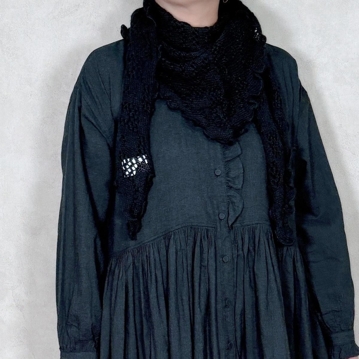 <img class='new_mark_img1' src='https://img.shop-pro.jp/img/new/icons47.gif' style='border:none;display:inline;margin:0px;padding:0px;width:auto;' />soil / BNSL2551/ Triangle Scarf