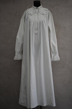 early 20th c.  white long dress 
