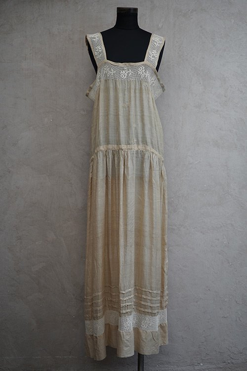 1920's beige silk cami dress - フレンチ・ヴィンテージ アンティーク古着「Mindbenders and