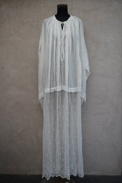 ~early 20th c. linen and lace church smock 