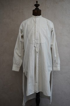 early 20th c. striped white cotton shirt with small pocket