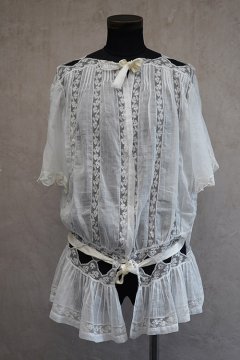 early 20th c. white ribbon × lace top