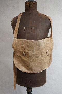 cir. 1930's French military brown linen musette