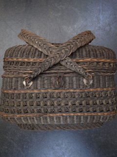 1900's basket