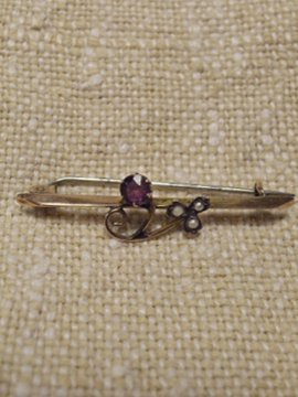 cir. 1920's 9ct gold brooch / pin