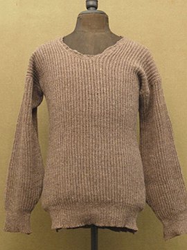 cir. 1940's brown knitted wool pullover