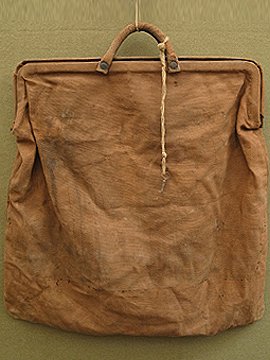cir.early 20th c. brown cotton canvas bag 