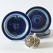 ARABIA/アラビア Gunvor Olin-Gronqvist/グンヴァル・オリン・グロンクヴィストのデザインを5点掲載しました。