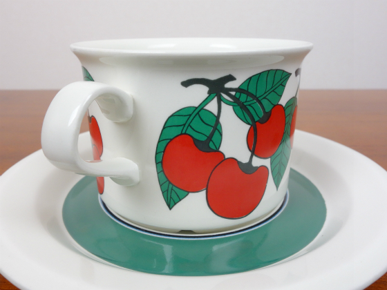 ARABIA/アラビア Kirsikka/キルシッカ ティーカップ＆ソーサー