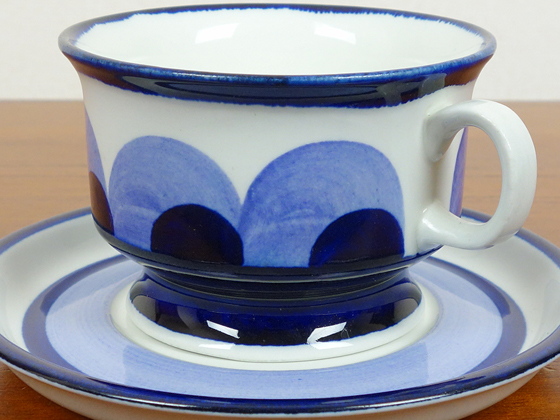 ARABIA Pajuパユ プレート カップ&ソーサー　トリオ　2セット ARABIA Pajuパユ プレート カップ&ソーサー トリオ 2セット ARABIA