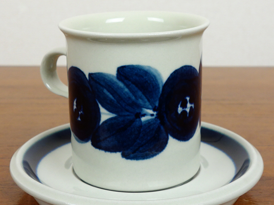 アラビア アネモネ vintage ARABIA ANEMONE tea cup & saucer / ヴィンテージ